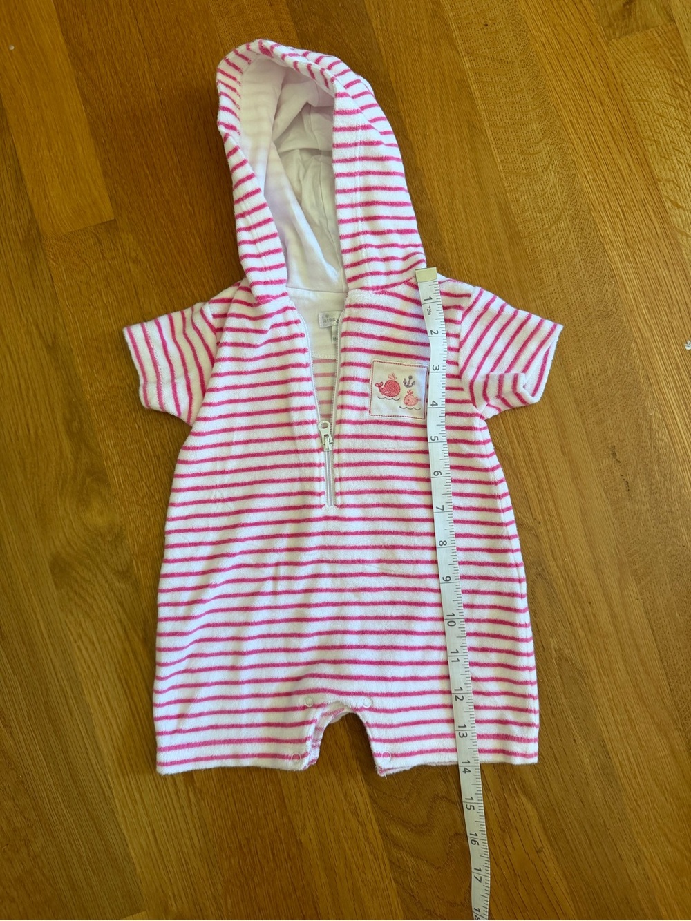 Kissy Kissy 0-3mo Hooded towel Romper - Picture 7 of 8